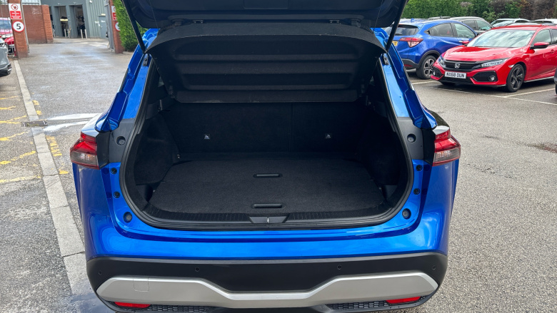 Nissan Qashqai 1.3 DiG-T MH N-Connecta 5dr Petrol Hatchback